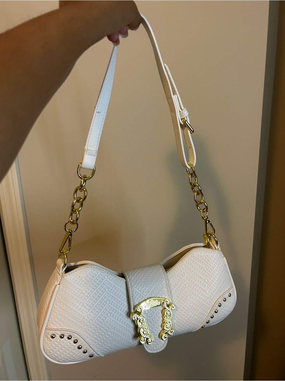 AKIRA White Textured Shoulder Bag with Gold Chain Accents